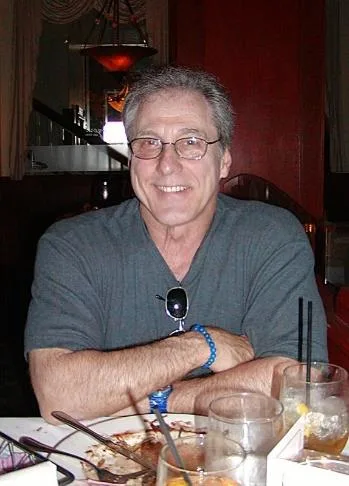 Photograph from Frank Zane's article, Blog 40 – How to Survive Restaurant Eating